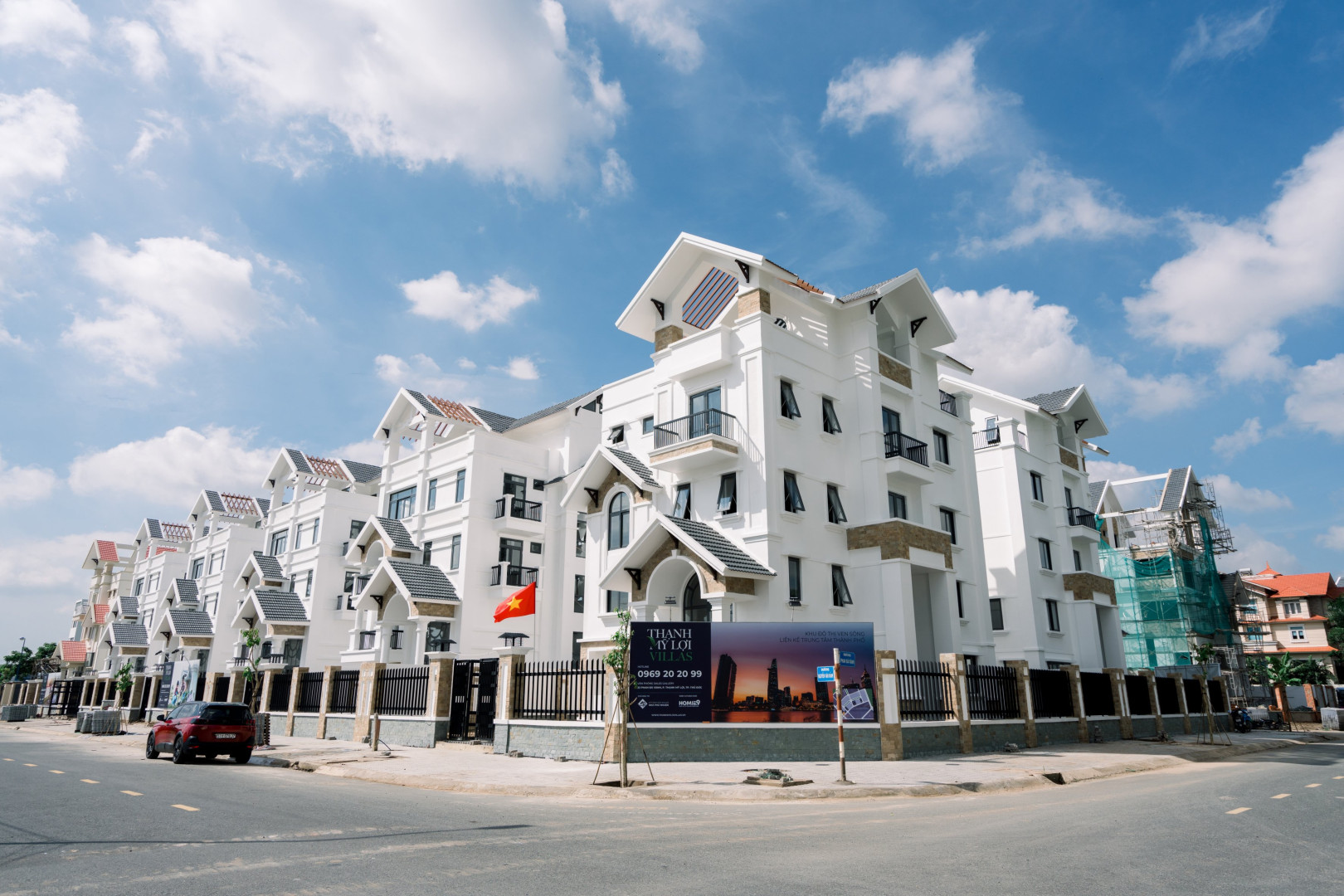 Phân phối dự án